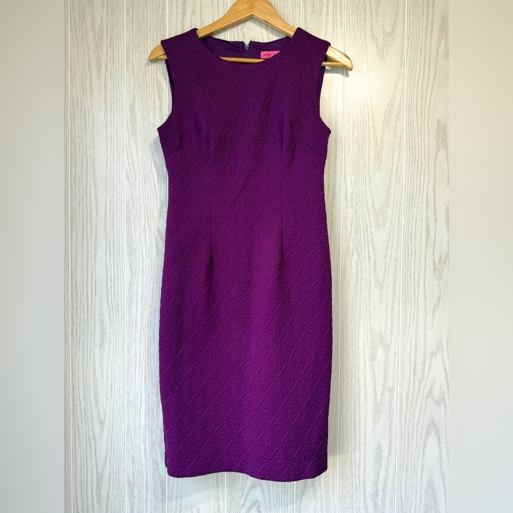 Betsey Johnson Purple Textured Sheath Dress Size 4 EUC